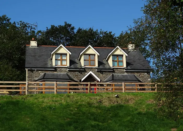 The River House Дом отдыха *